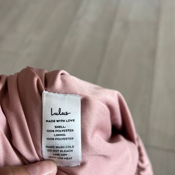 Lulu's Closer Look Dusty Rose Mauve Swiss Dot Tie Sleeve Romper Womens Sz XL - Picture 9 of 11